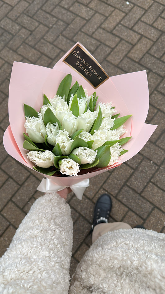 White Frills 25 tulips